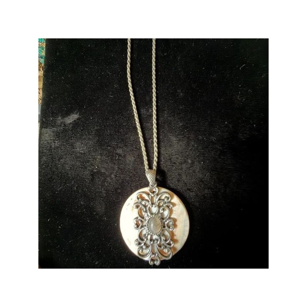 Mother of Pearl Disc Pendant Necklace, Filigree 16"